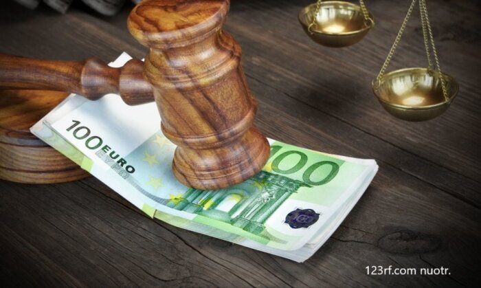 Skolų išieškojimo įmonei bandymas iškelti galimai skolininkei bankroto bylą baigėsi tuo, kad baudą gavo pati